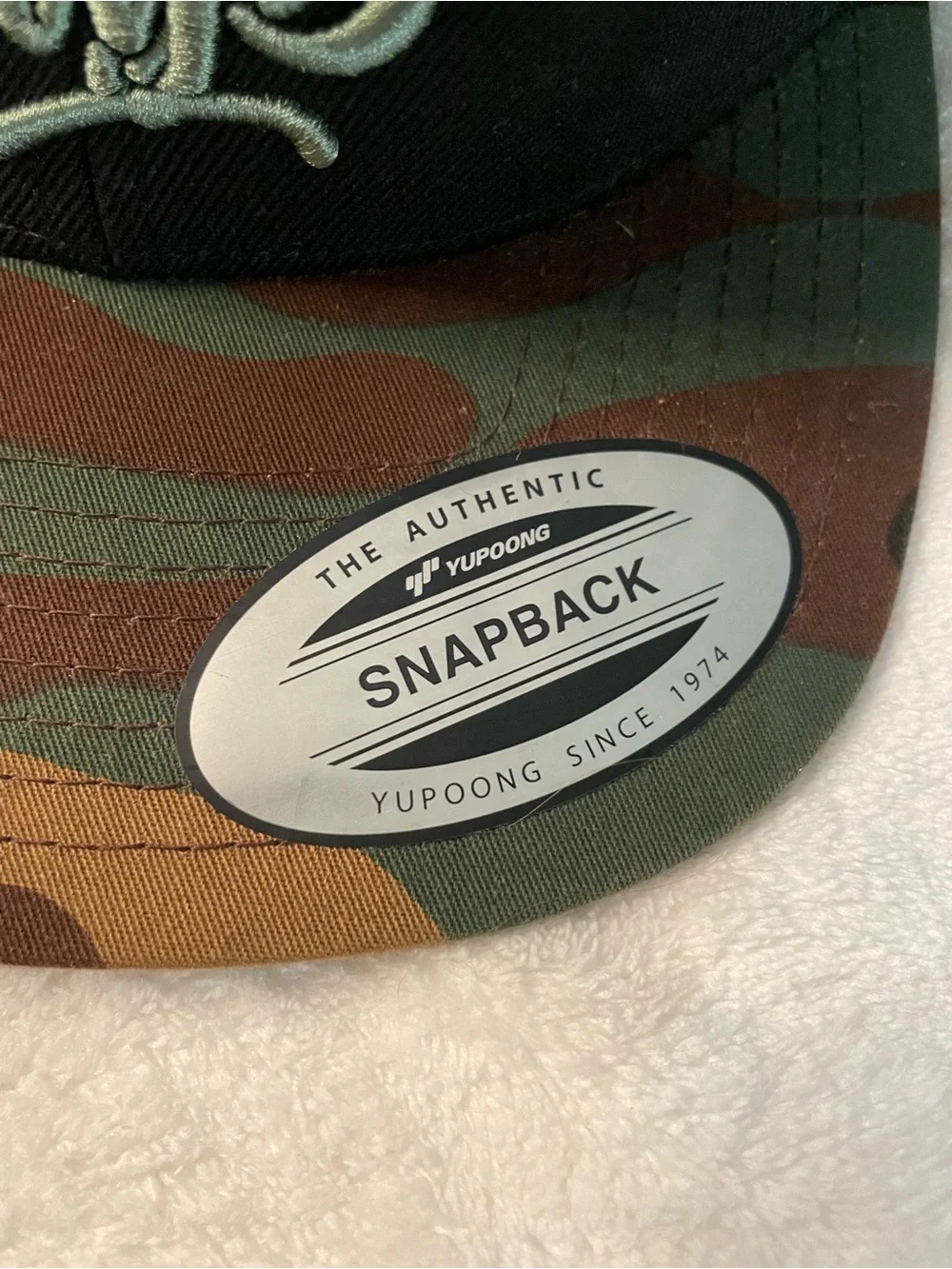 Snapback stylish mens